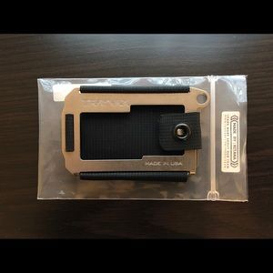 Trayvax Axis Wallet